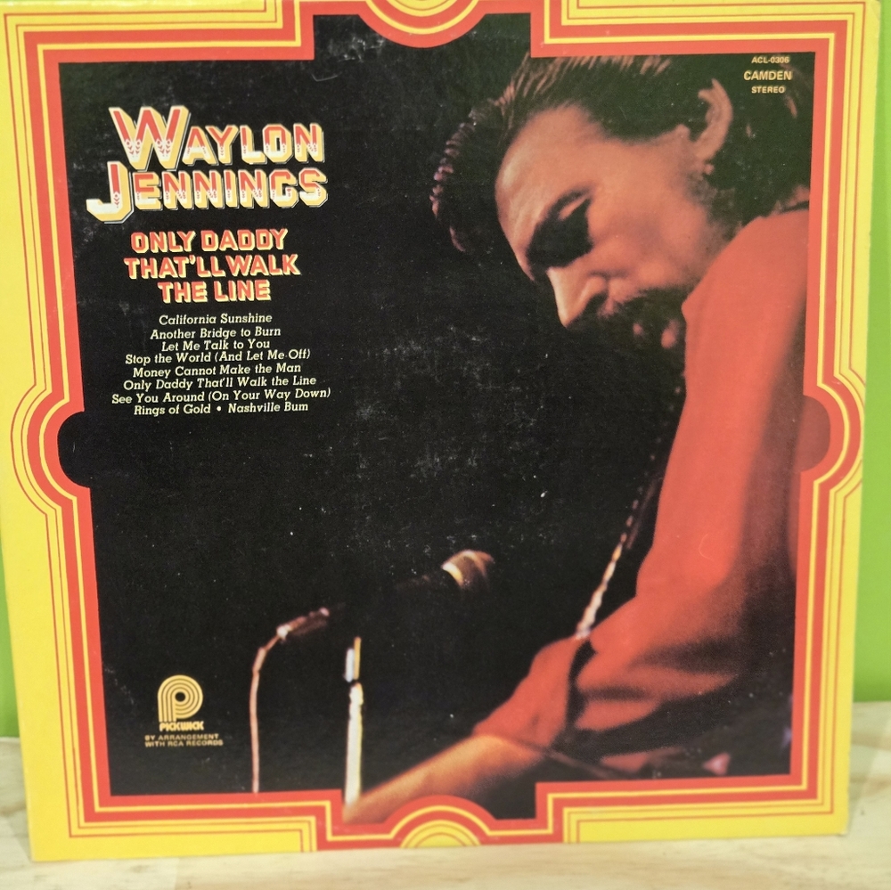 Waylon Jennings Only Daddy That'll Walk the Line